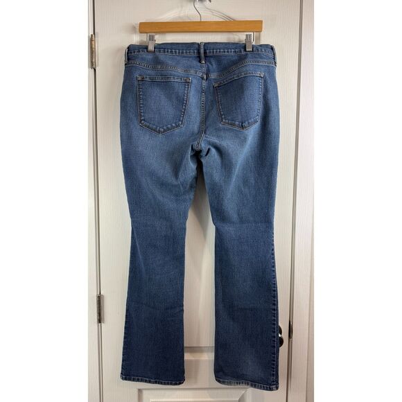 Old Navy Women's Mid-Rise Original Bootcut Jeans Size 14 Regular - Picture 2 of 12